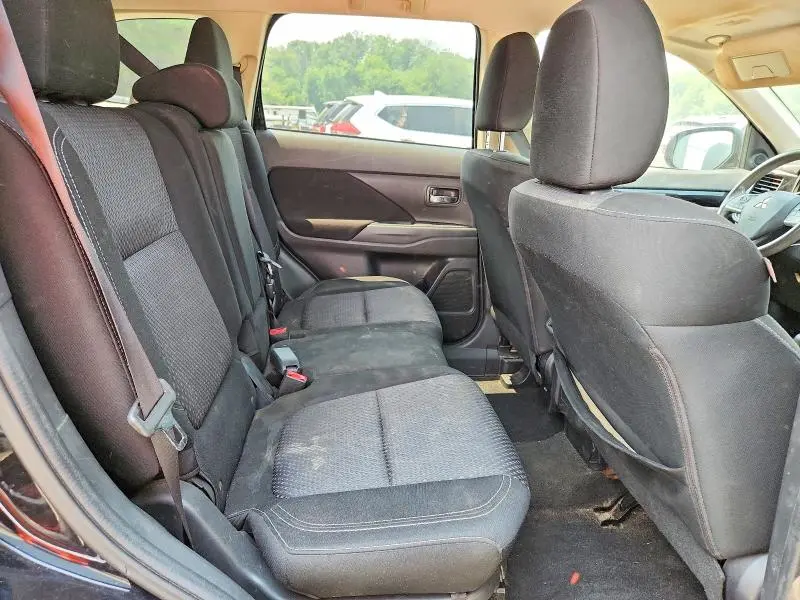 2019 MITSUBISHI OUTLANDER ES  