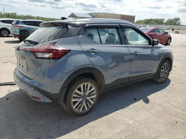 2024 NISSAN KICKS SV  