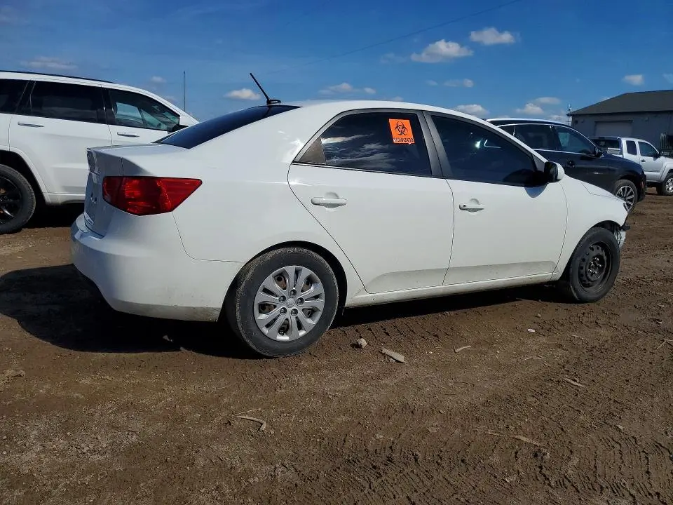 2013 KIA FORTE LX  