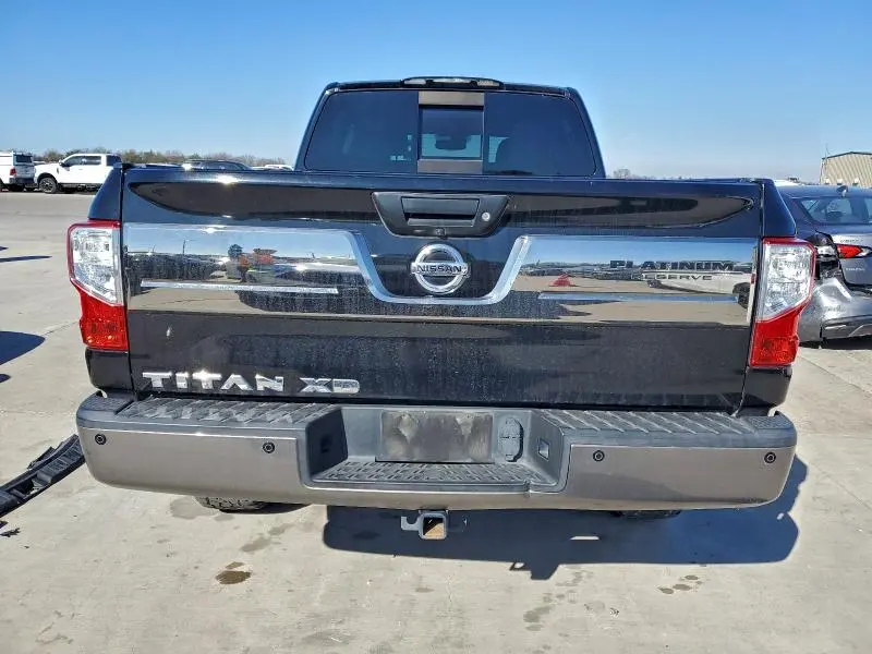 2016 NISSAN TITAN XD SL  