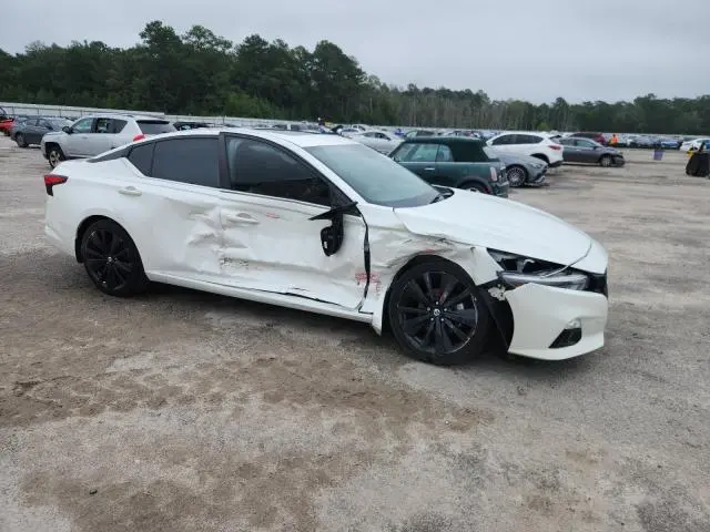 2022 NISSAN ALTIMA SR  
