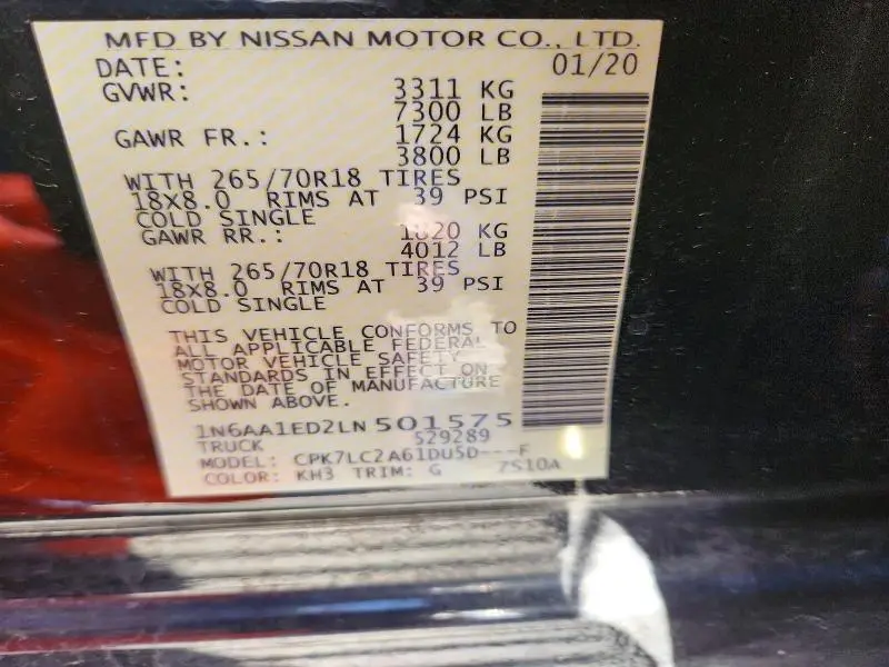 2020 NISSAN TITAN SV  