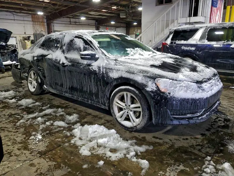 2015 VOLKSWAGEN PASSAT SE  