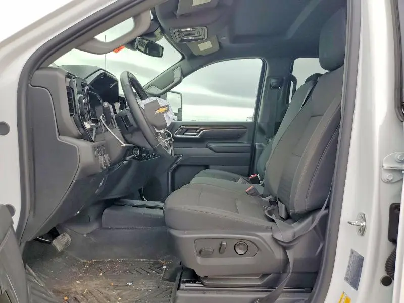 2025 CHEVROLET SILVERADO   