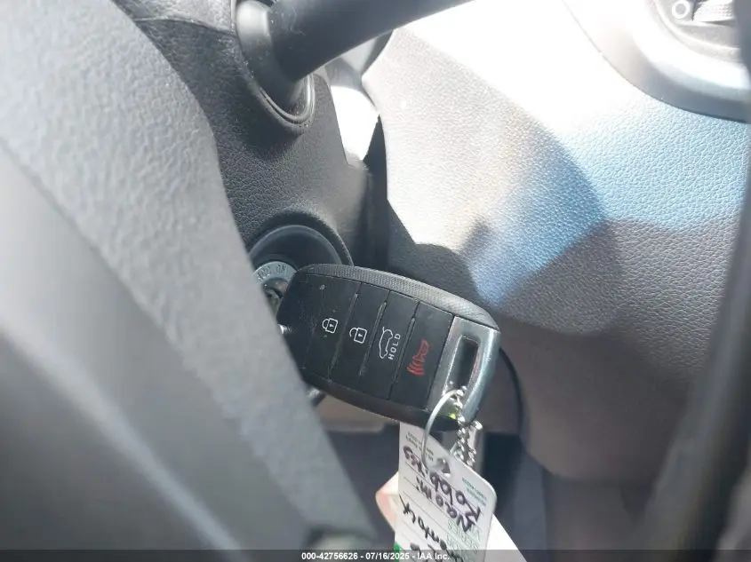 2016 KIA SORENTO 2.4L LX