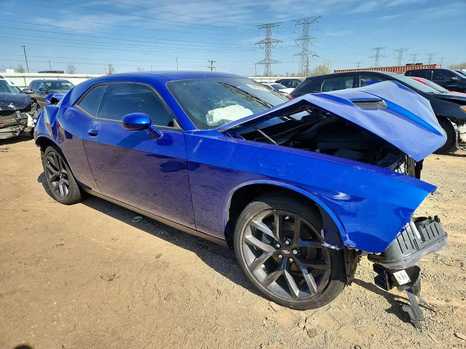 2022 DODGE CHALLENGER SXT  