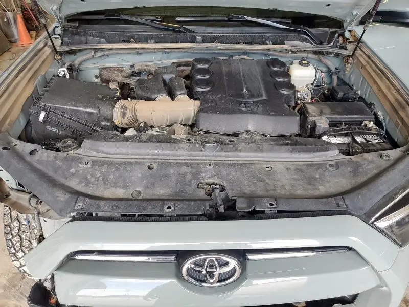 2022 TOYOTA 4RUNNER SR5/SR5 PREMIUM  