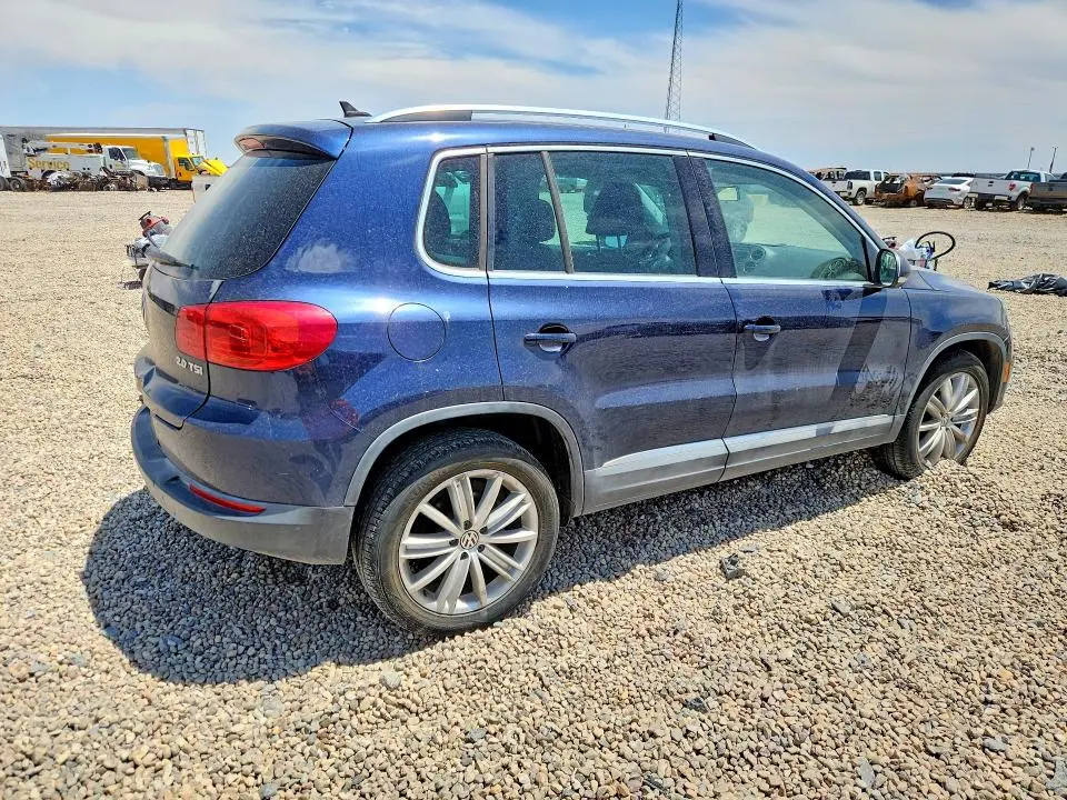 2013 VOLKSWAGEN TIGUAN S  