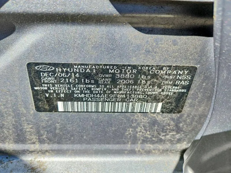 2015 HYUNDAI ELANTRA SE  