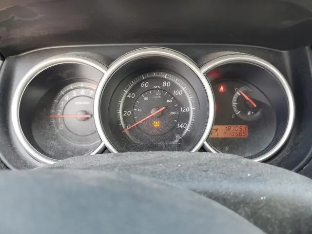 2010 NISSAN VERSA S  