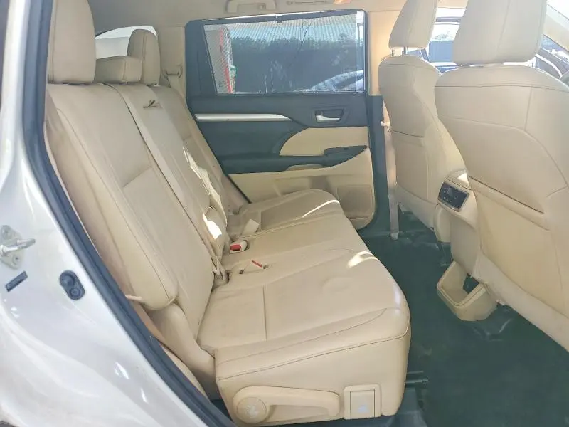 2014 TOYOTA HIGHLANDER XLE  