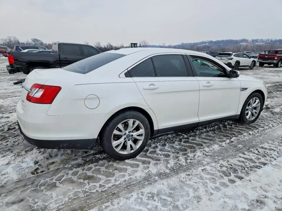 2010 FORD TAURUS SEL  