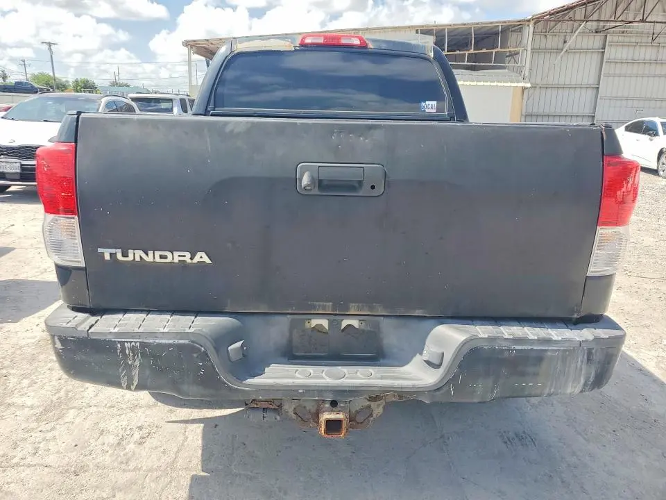 2013 TOYOTA TUNDRA CREWMAX SR5  