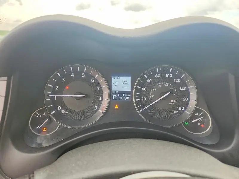 2016 INFINITI Q70L 3.7  