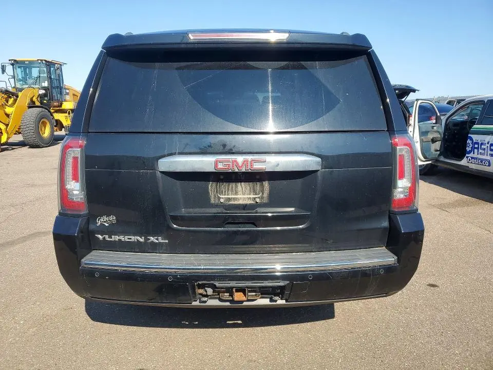 2017 GMC YUKON XL DENALI  