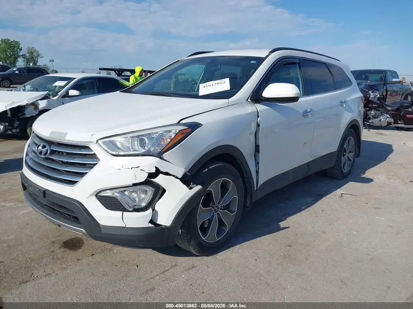 2016 HYUNDAI SANTA FE SE