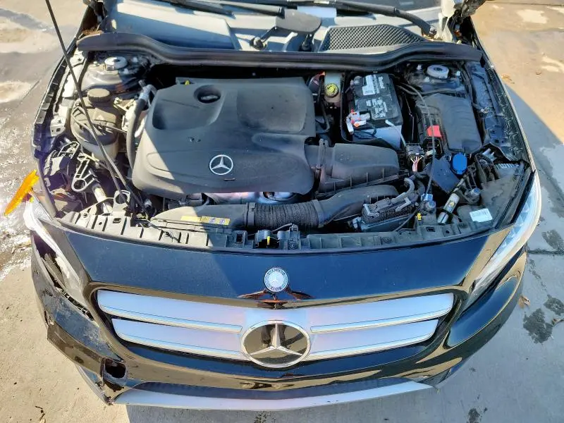 2015 MERCEDES-BENZ GLA 250 4MATIC  