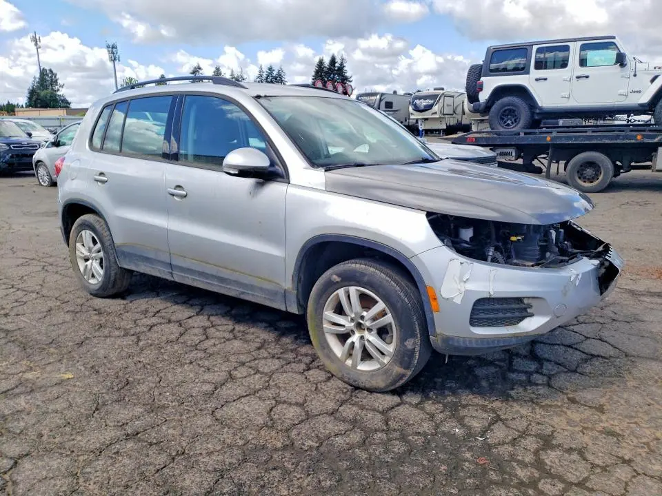 2017 VOLKSWAGEN TIGUAN S  