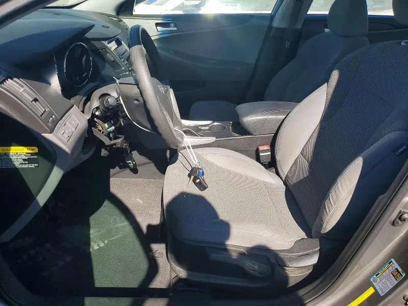 2014 HYUNDAI SONATA GLS  