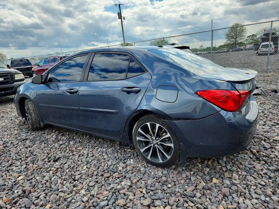 2017 TOYOTA COROLLA SE  