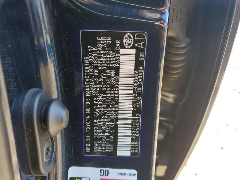 2017 TOYOTA COROLLA LE  