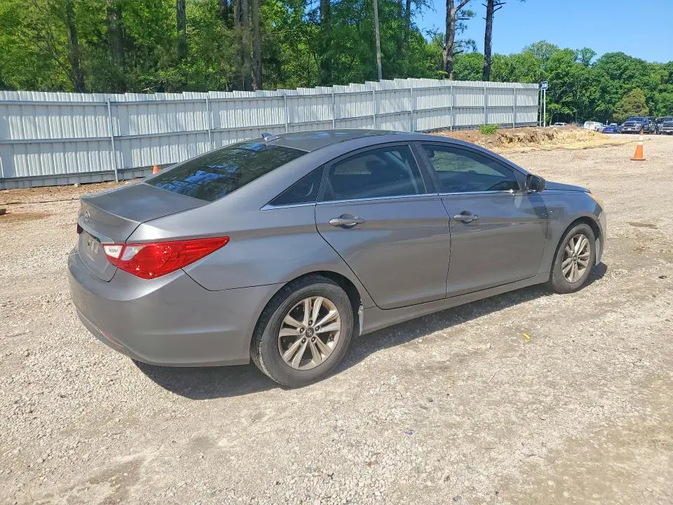 2013 HYUNDAI SONATA GLS  