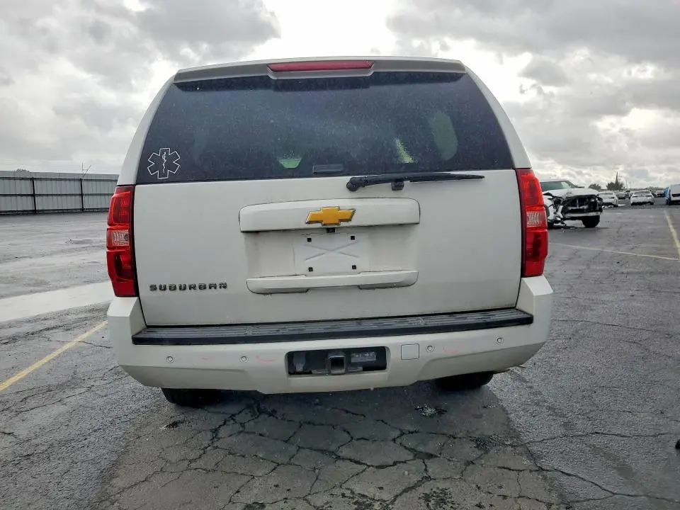 2014 CHEVROLET SUBURBAN C1500 LT  