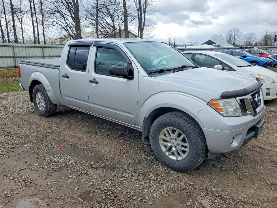 2015 NISSAN FRONTIER SV  