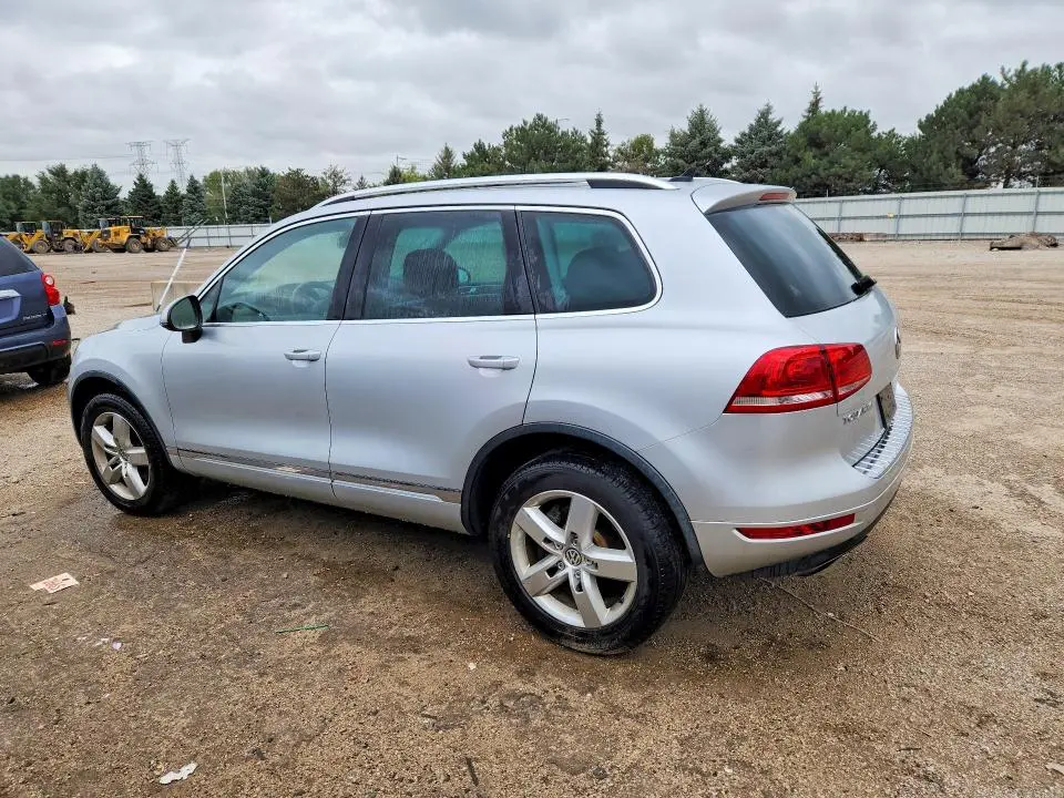 2013 VOLKSWAGEN TOUAREG V6  