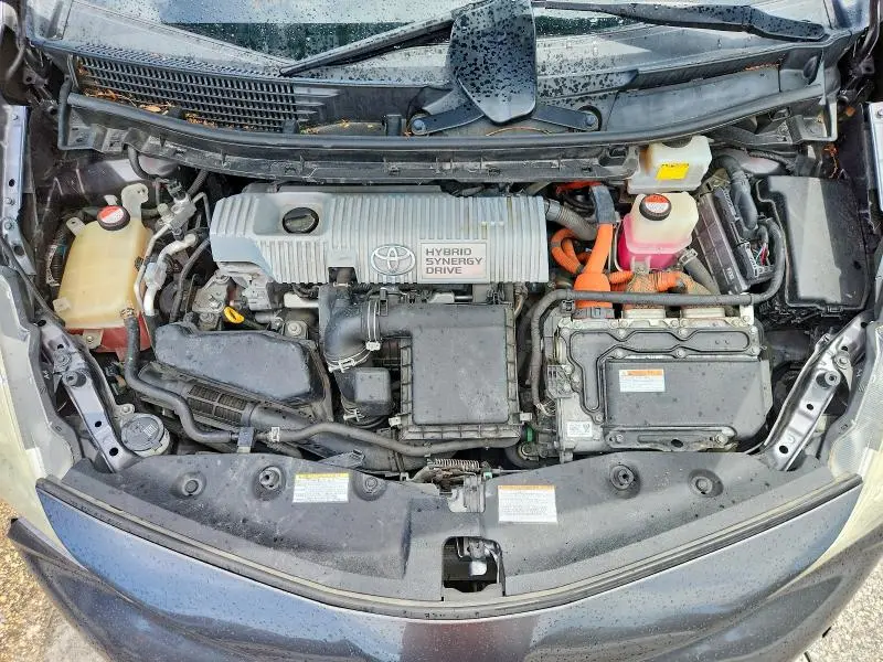 2016 TOYOTA PRIUS V TWO  