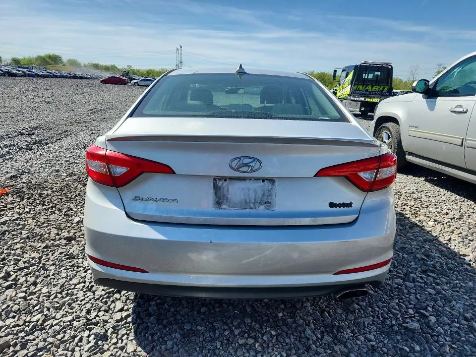 2015 HYUNDAI SONATA SE  