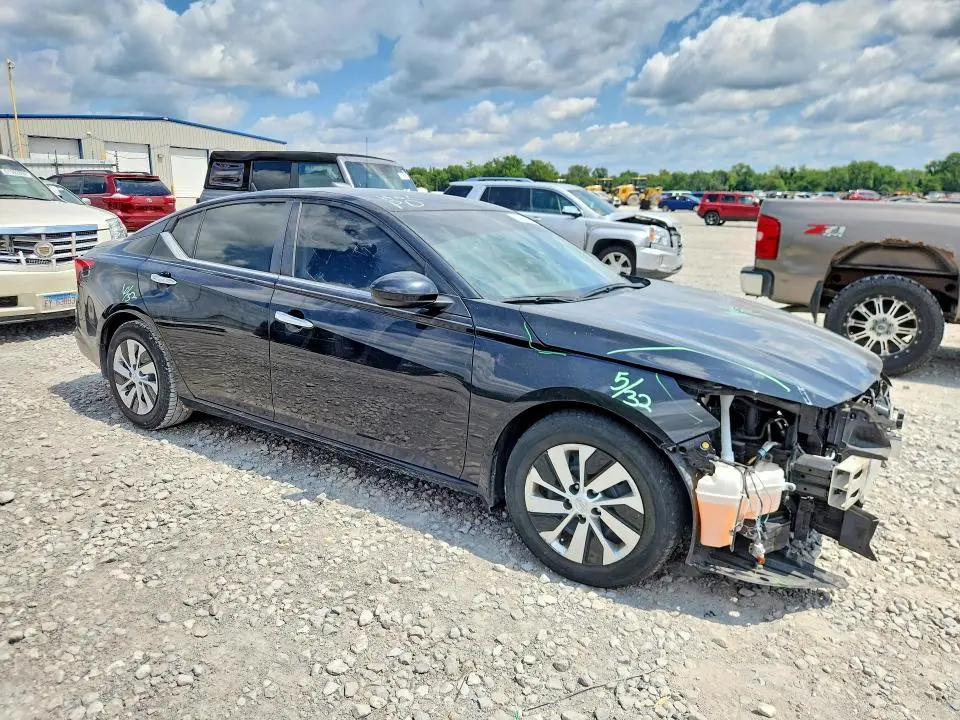 2020 NISSAN ALTIMA S  