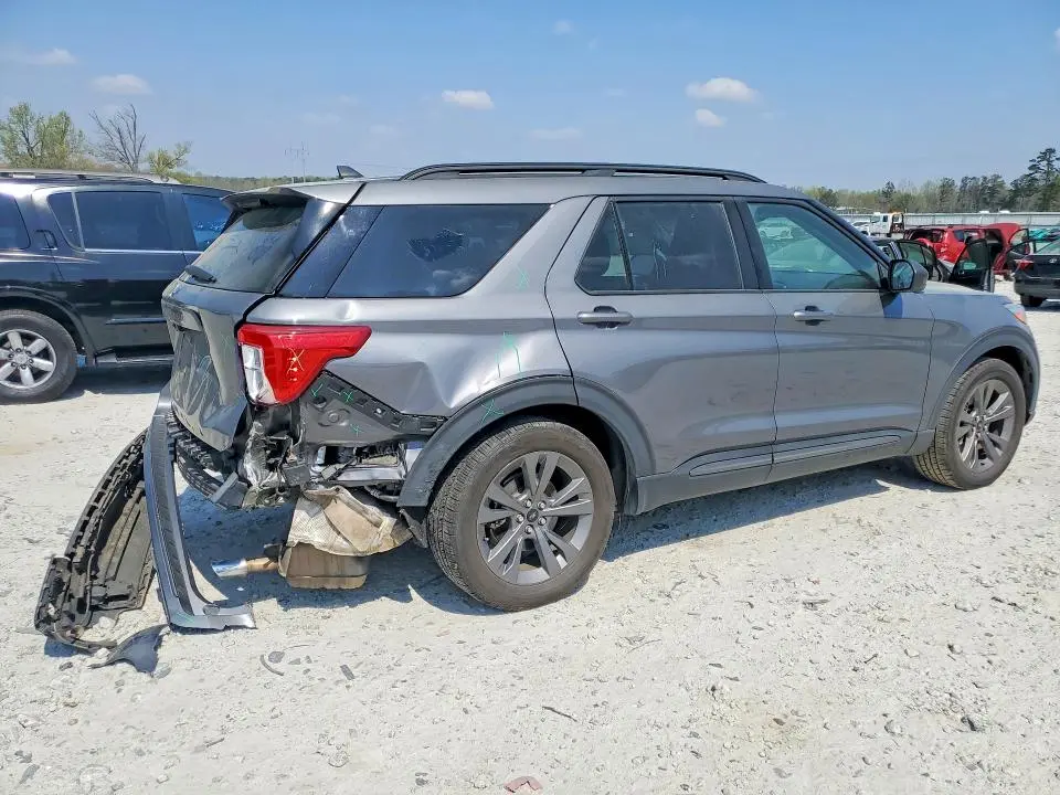 2021 FORD EXPLORER XLT  