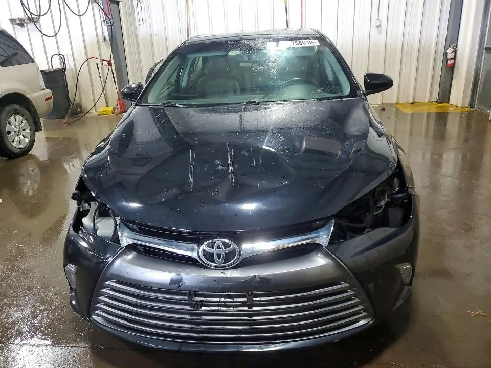 2015 TOYOTA CAMRY XLE  