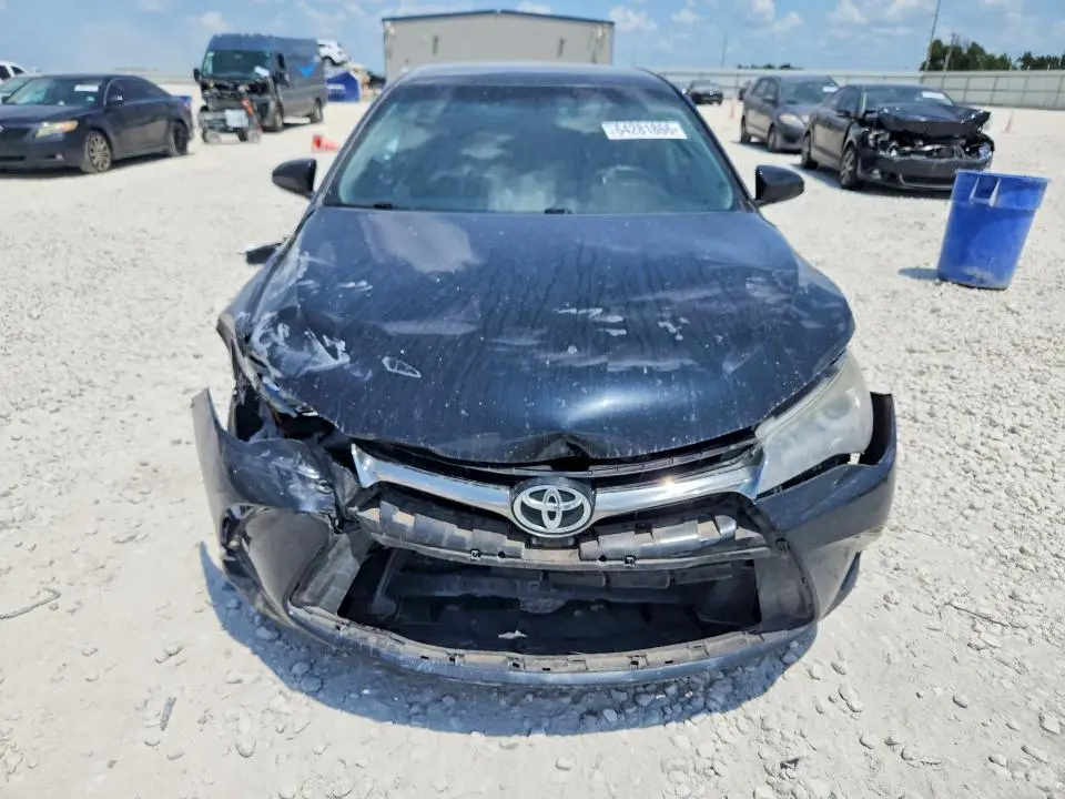 2017 TOYOTA CAMRY SE  