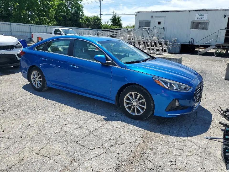 2018 HYUNDAI SONATA SE  