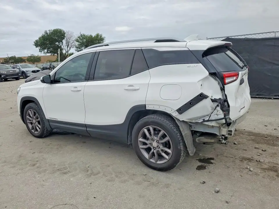 2023 GMC TERRAIN SLT  
