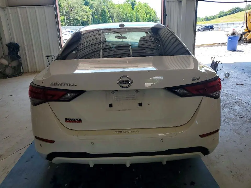 2022 NISSAN SENTRA SV  