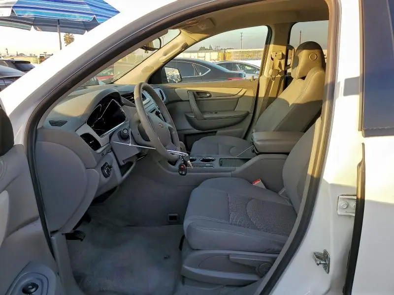 2017 CHEVROLET TRAVERSE LS  