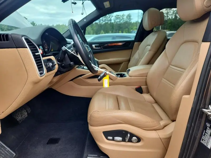 2019 PORSCHE CAYENNE   