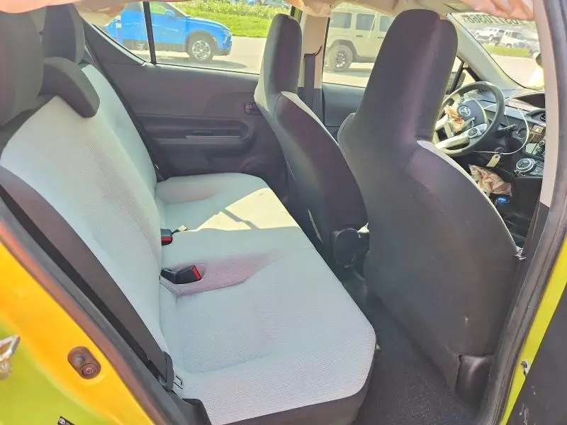 2015 TOYOTA PRIUS C ONE  