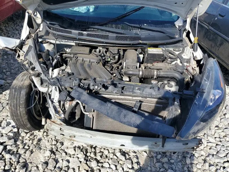 2019 NISSAN VERSA SV  