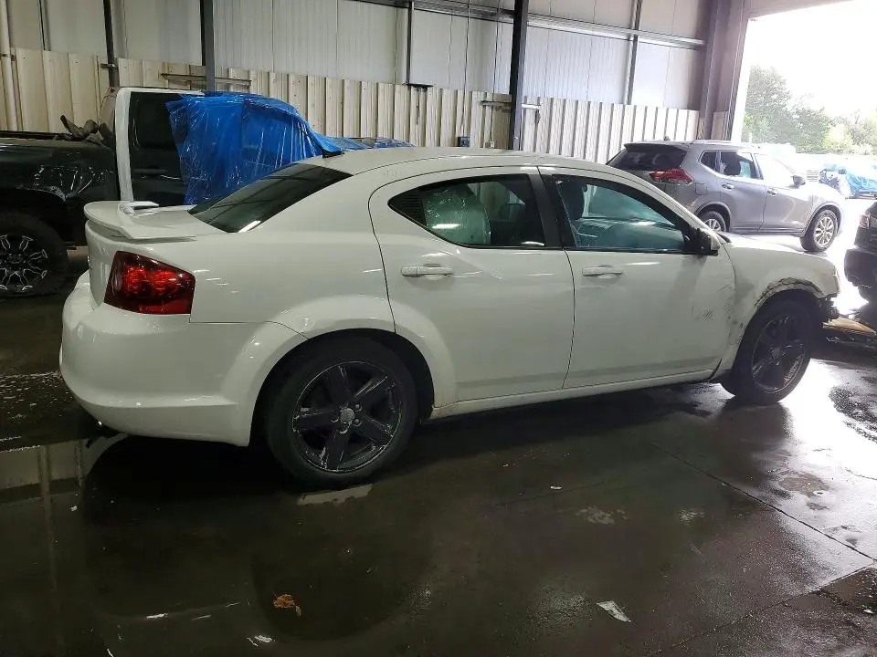 2013 DODGE AVENGER SE  