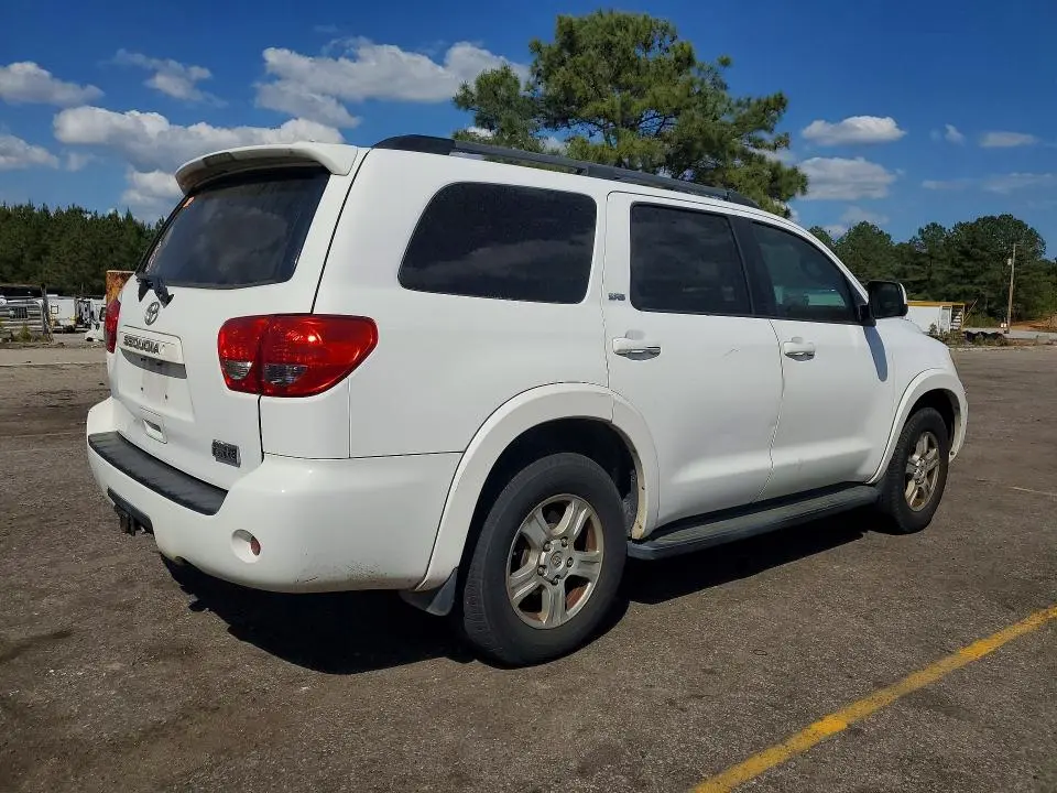 2011 TOYOTA SEQUOIA SR5  