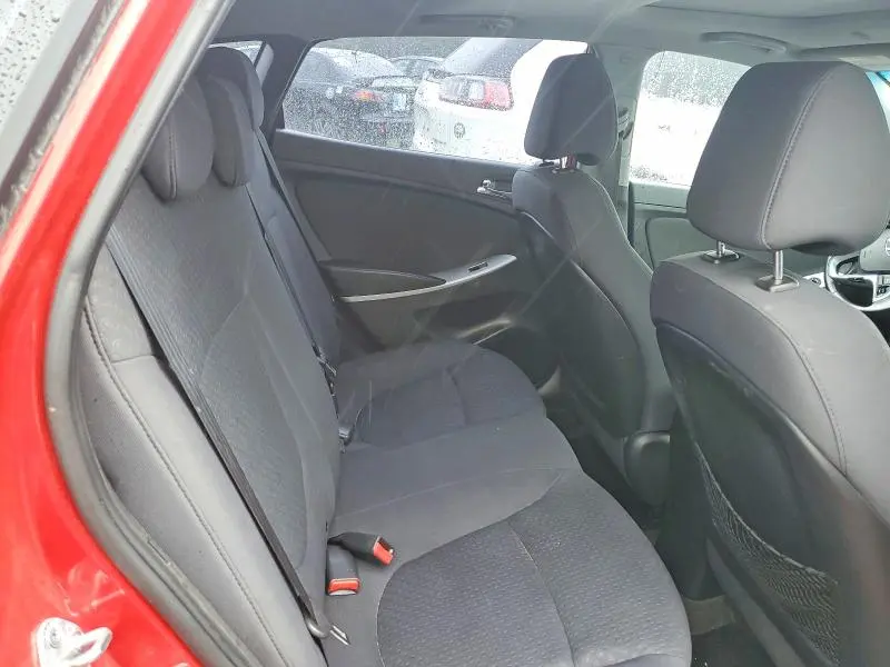 2012 HYUNDAI ACCENT SE  