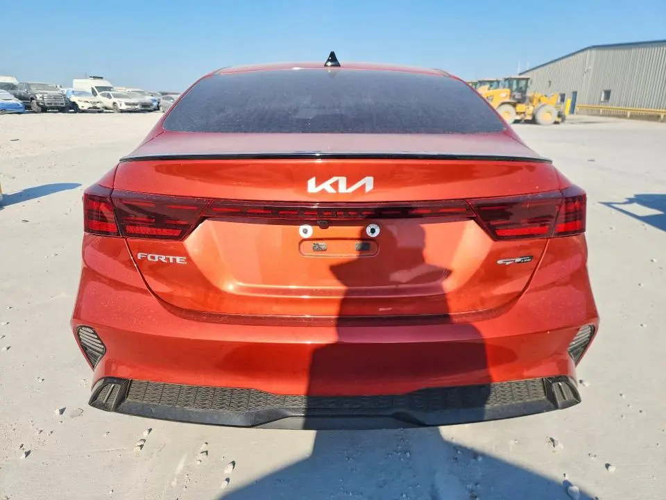 2023 KIA FORTE GT LINE  