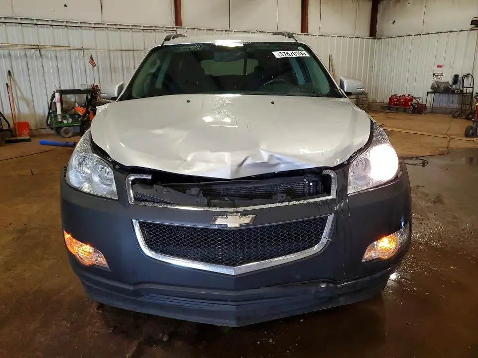 2010 CHEVROLET TRAVERSE LT  