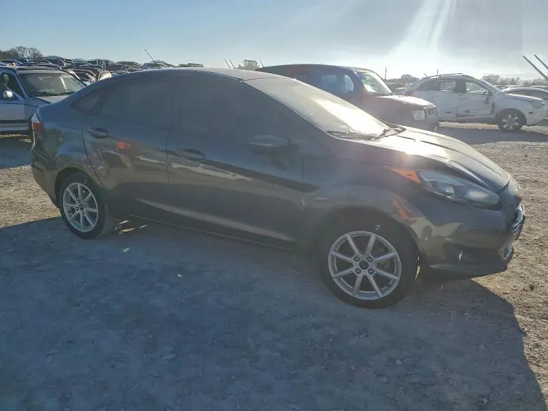 2017 FORD FIESTA SE  