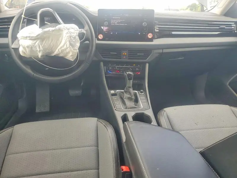 2025 VOLKSWAGEN JETTA SE  