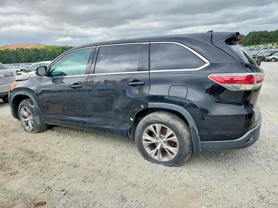2015 TOYOTA HIGHLANDER LE PLUS  